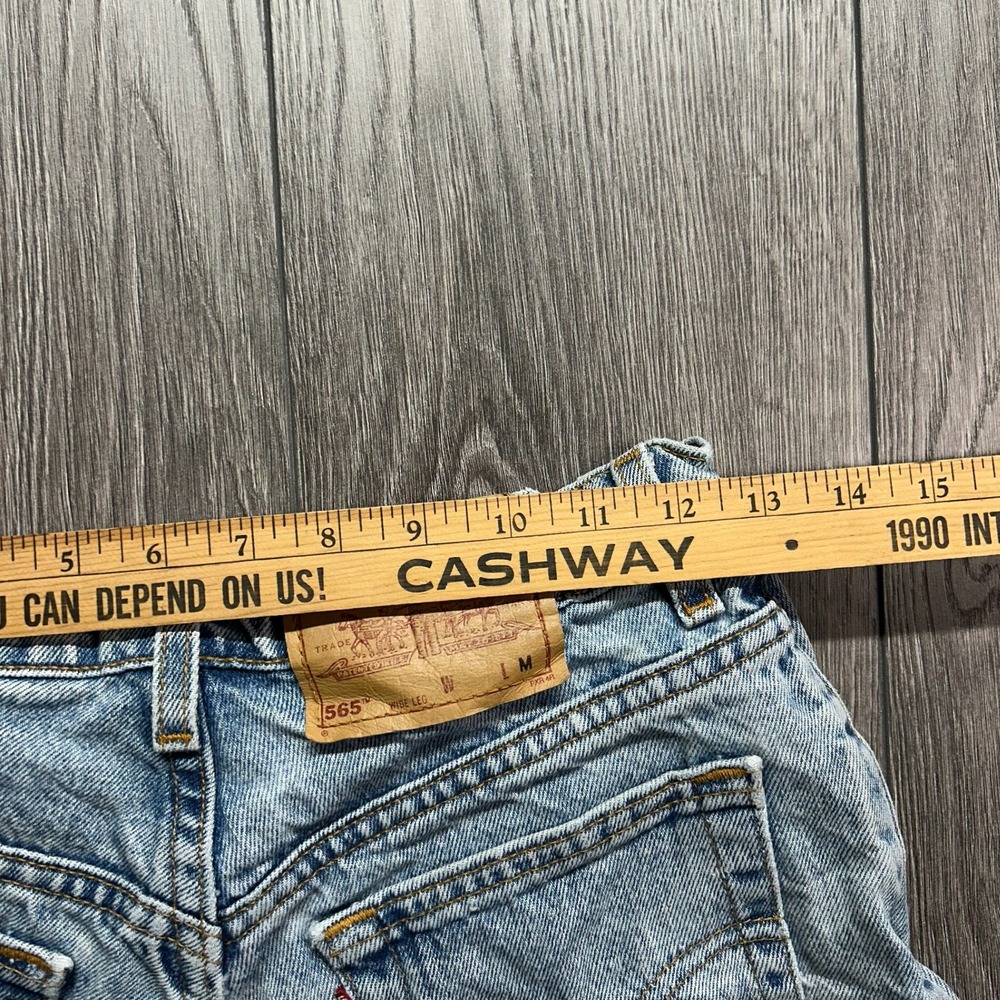 Vintage Levis 565 Wide Leg Light Wash 25" Cutoff Denim Shorts Made in USA 5 JR M - Picture 6 of 7